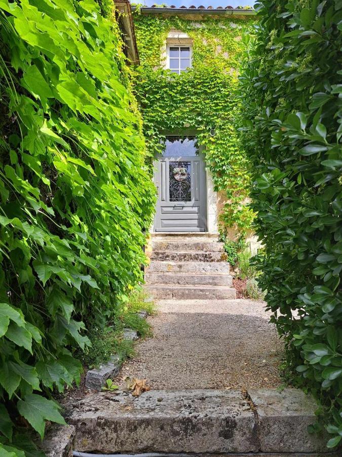 Namaste Cottage Issigeac Exterior photo